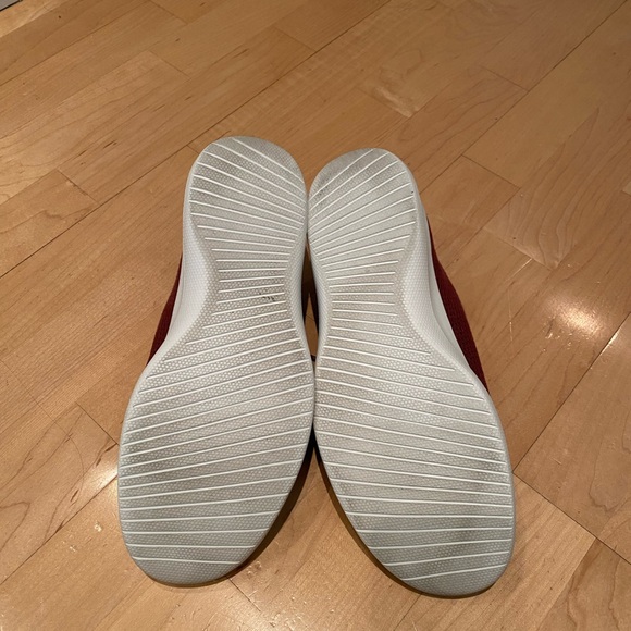 Women’s burgundy size 9 Allbirds Tree Runner. Worn once. - Picture 3 of 4